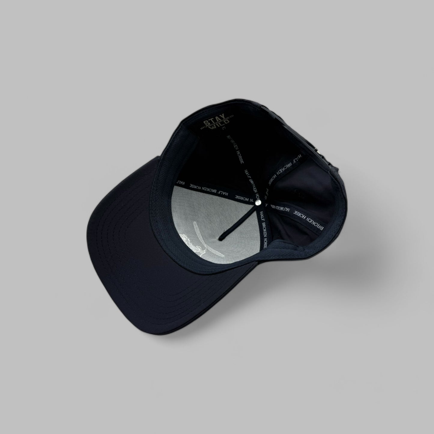Performance Snapback // Navy