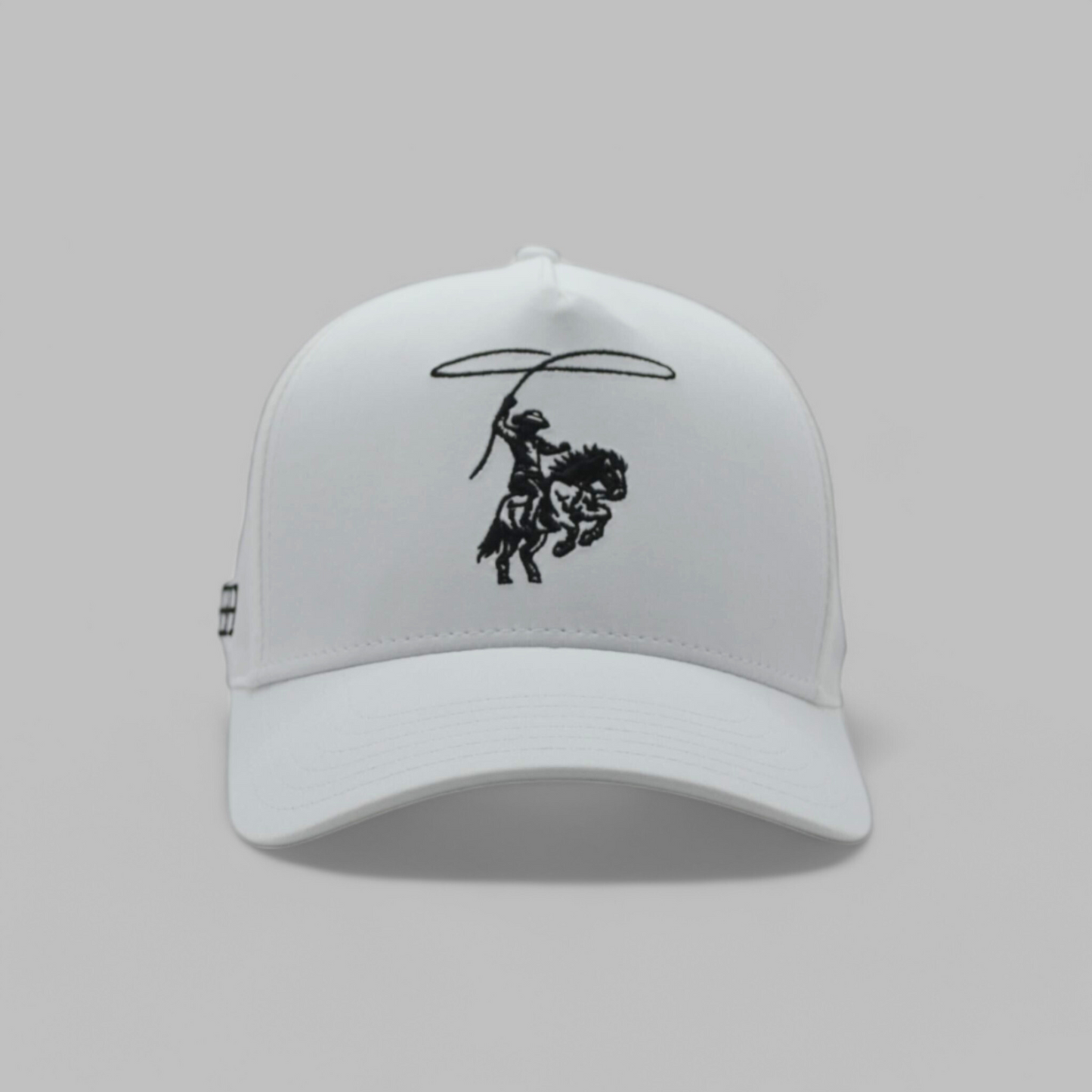 Performance Snapback // White & Black