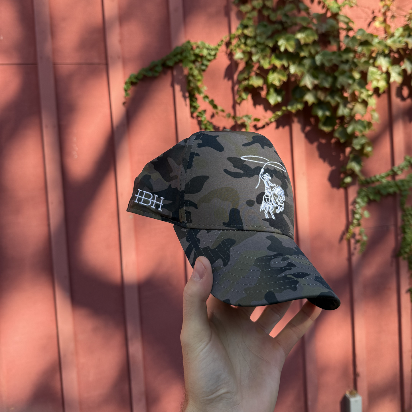 Performance Snapback // Camo